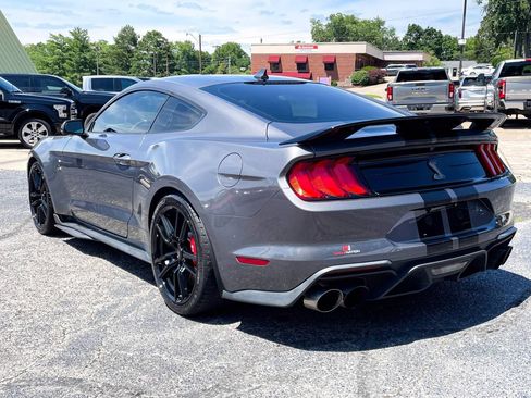 Used 2021 Ford Mustang Shelby GT500 w/ Technology Package RWD image 5