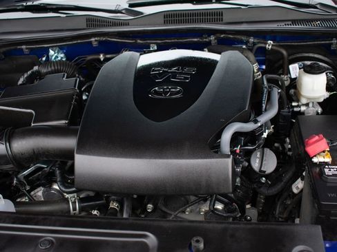 Used 2023 Toyota Tacoma Limited image 31