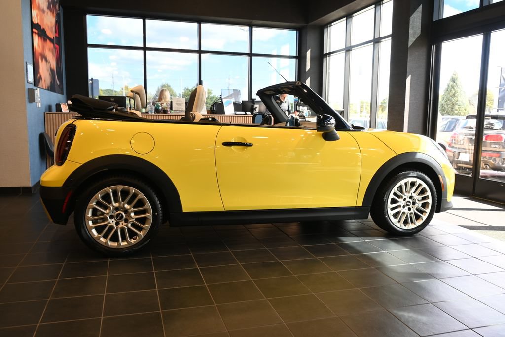 Used 2026 MINI Cooper S FWD image 8