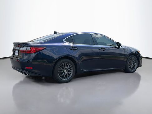 Used 2018 Lexus ES 350 w/ Navigation System Package FWD image 2