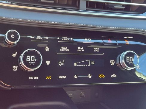 Certified 2025 INFINITI QX60 Luxe w/ Black Edition image 21