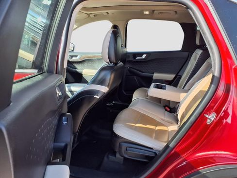 Used 2020 Ford Escape Titanium w/ Titanium Premium Package 2.0 image 34