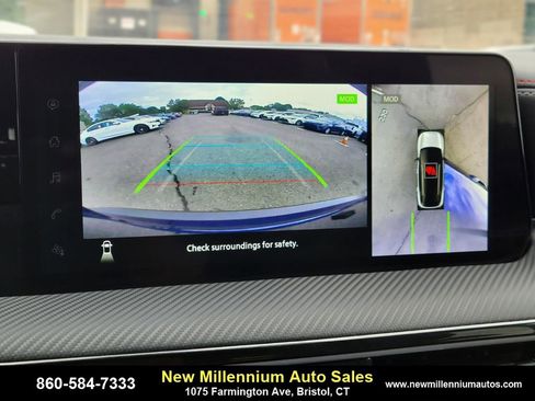 Used 2025 Nissan Kicks SR image 21