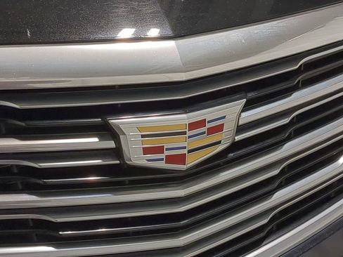 Used 2018 Cadillac XT5 Luxury w/ LPO, Wheel Lock Package image 23