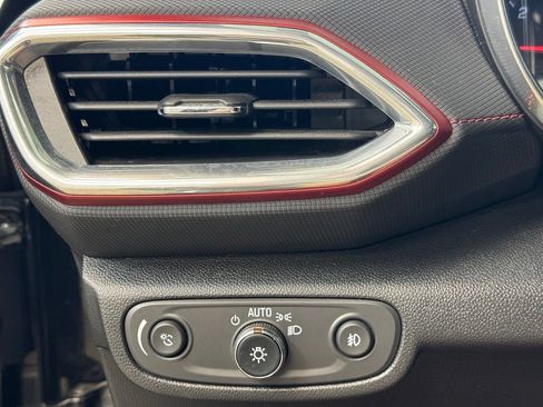Used 2022 Chevrolet TrailBlazer RS w/ Convenience Package FWD image 36