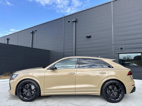Used 2025 Audi RS Q8 performance image 2