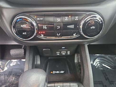 Used 2021 Chevrolet TrailBlazer RS w/ Sun and Liftgate Package image 18