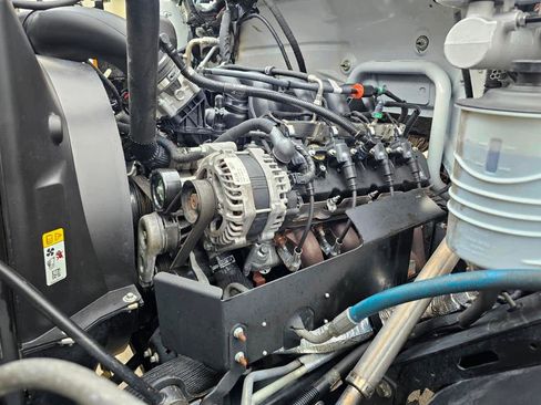 Used 2023 Ford F650 2WD Regular Cab Super Duty image 19
