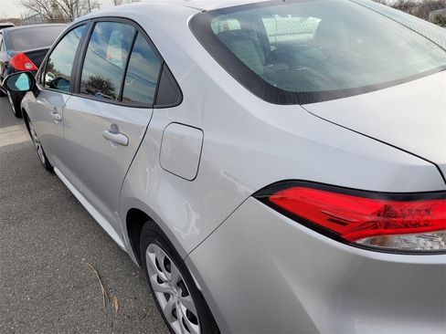 Used 2023 Toyota Corolla LE image 6