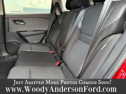 Used 2023 Nissan Rogue SV FWD image 10