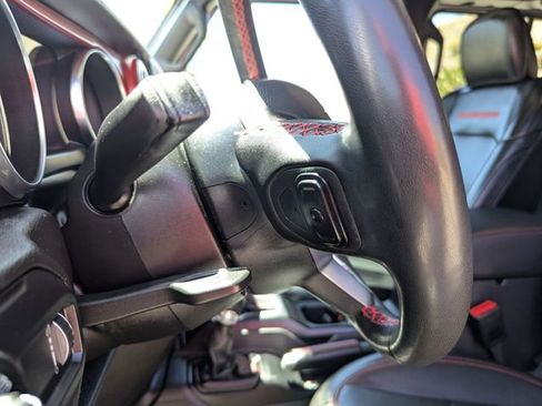 Certified 2023 Jeep Gladiator Rubicon w/ Cold Weather Group AWD/4WD image 15