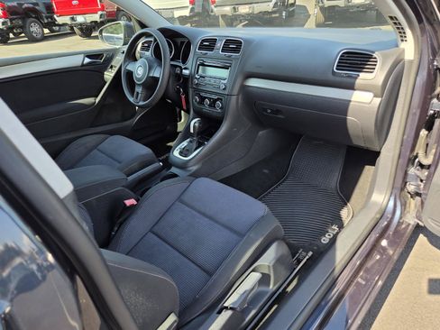 Used 2013 Volkswagen Golf 2-Door FWD image 21