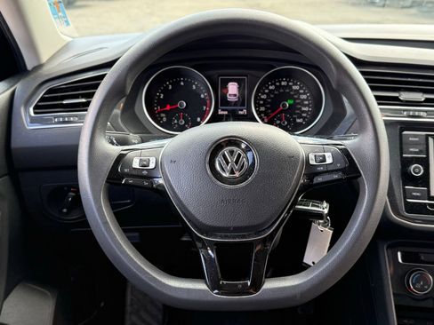 Used 2020 Volkswagen Tiguan S FWD image 6