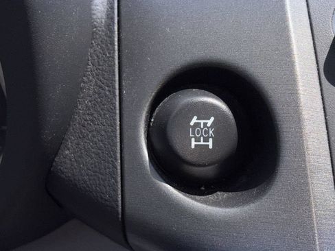 Used 2011 Toyota RAV4 Limited w/ Limited Extra Value Pkg AWD/4WD image 10