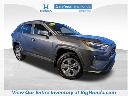 Used 2024 Toyota RAV4 XLE FWD image 4