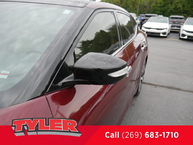 Used 2016 Nissan Maxima 3.5 SL w/ Interior Lighting Package FWD image 11