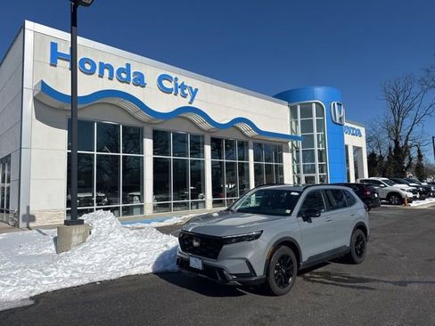 Used 2023 Honda CR-V Sport image 2