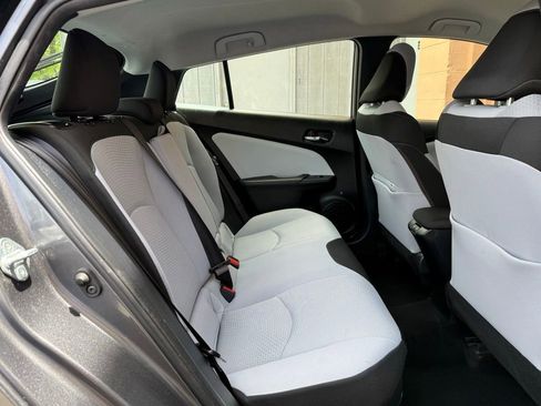 Used 2019 Toyota Prius LE FWD image 12