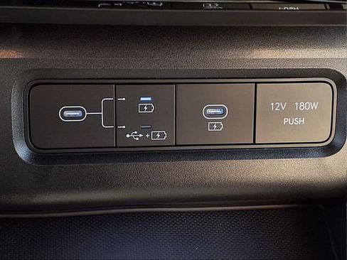 New 2026 Hyundai Tucson Limited image 14