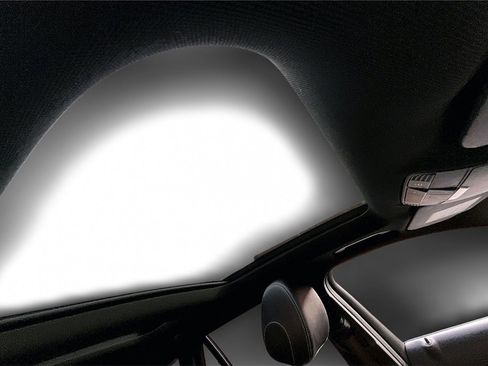 Used 2018 Mercedes-Benz GLC 300 4MATIC image 27