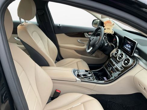 Used 2016 Mercedes-Benz C 300 4MATIC Sedan image 11