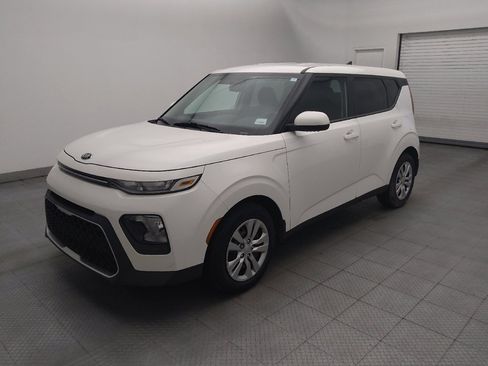 Used 2021 Kia Soul LX FWD image 2