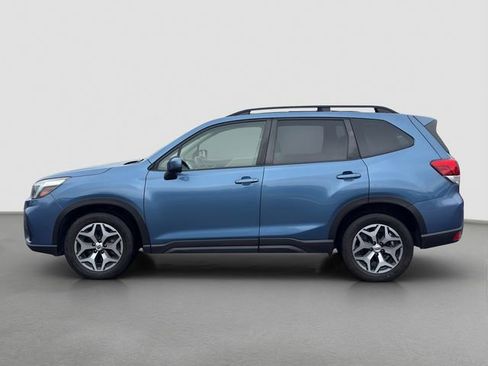 Used 2021 Subaru Forester Premium AWD/4WD image 3