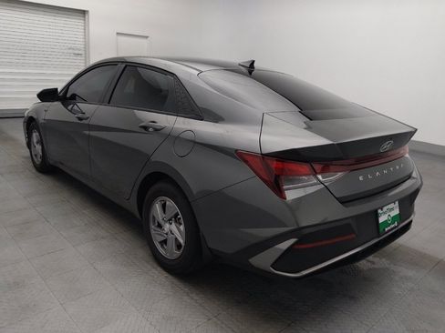 Used 2025 Hyundai Elantra SE FWD image 5