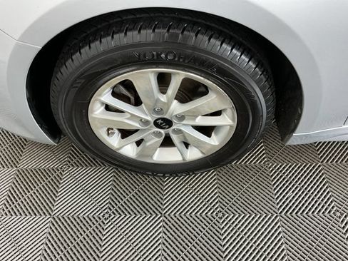 Used 2018 Kia Optima LX FWD image 27