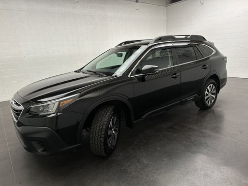 Used 2022 Subaru Outback Premium AWD/4WD image 4