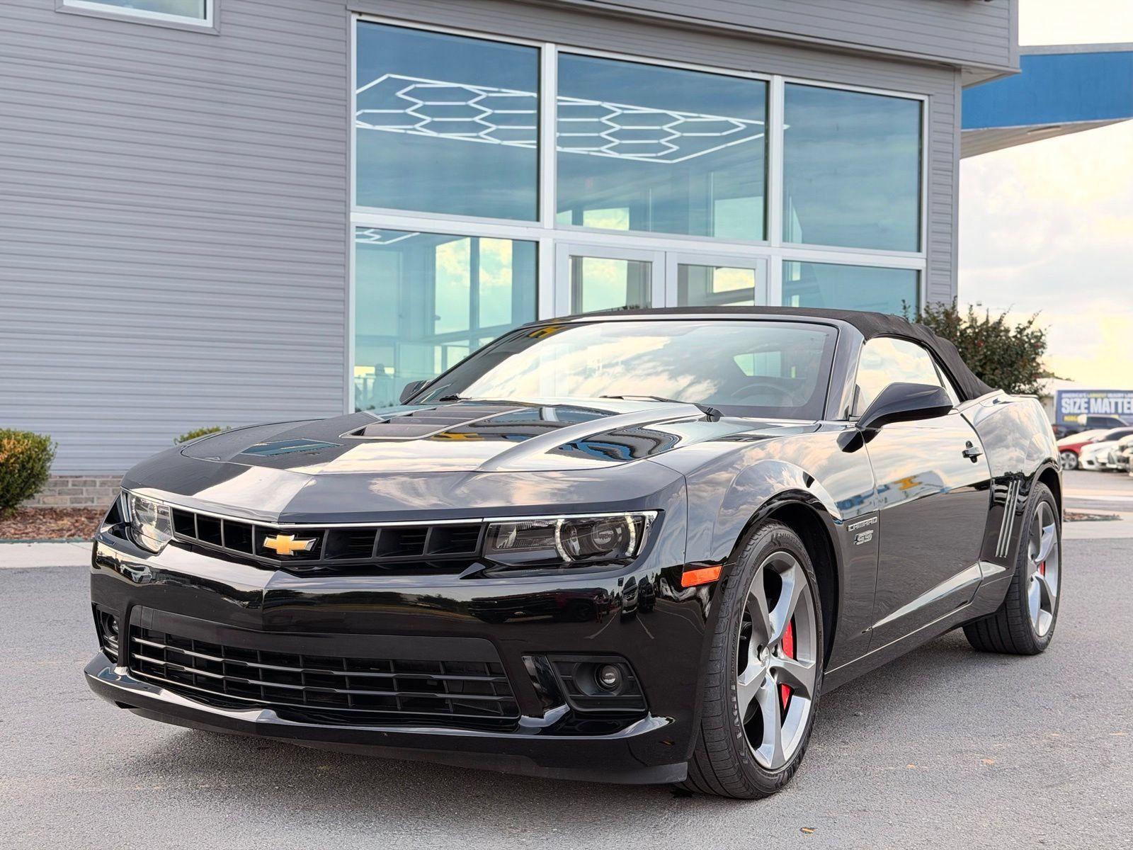 Used 2014 Chevrolet Camaro SS w/ RS Package RWD image 2