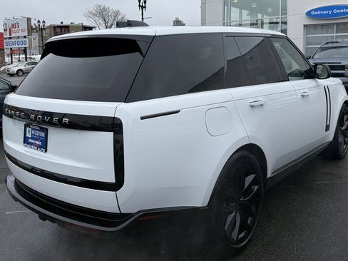 Used 2024 Land Rover Range Rover SE image 6