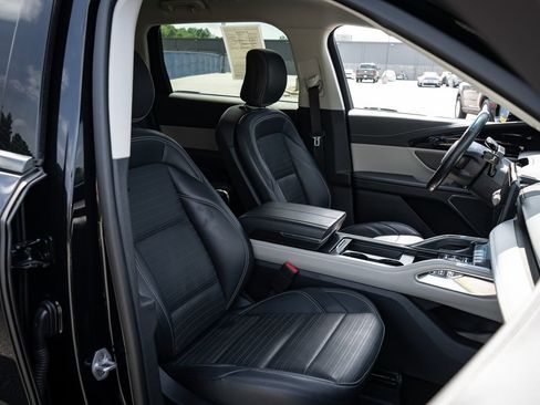 Used 2024 Lincoln Nautilus Reserve AWD/4WD image 22