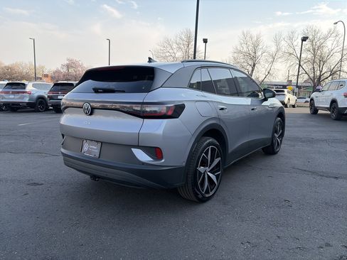 Used 2023 Volkswagen ID.4 Pro S image 3