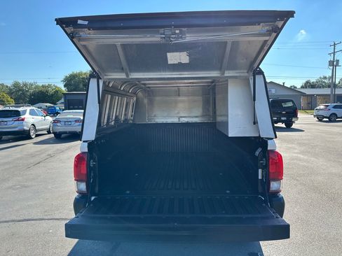 Used 2021 Toyota Tacoma SR image 13