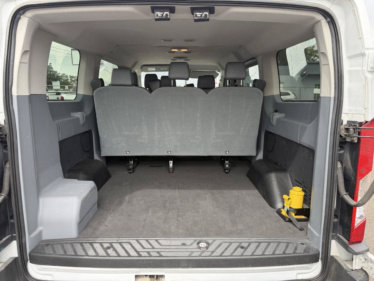 Used 2018 Ford Transit 150 XL RWD image 11