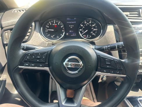 Used 2018 Nissan Rogue S AWD/4WD image 14
