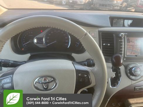 Used 2011 Toyota Sienna XLE w/ XLE Navigation Pkg FWD image 14