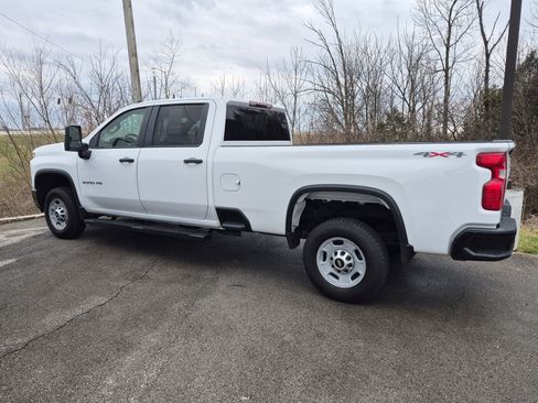 Used 2021 Chevrolet Silverado 2500 W/T w/ WT Fleet Convenience Package image 6