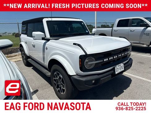 Used 2023 Ford Bronco Outer Banks AWD/4WD image 1