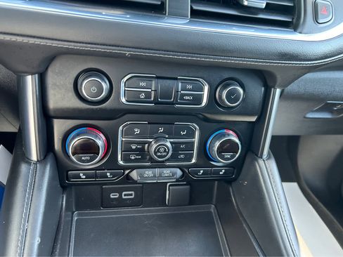 Used 2022 Chevrolet Tahoe Z71 w/ Off-Road Capability Package image 27