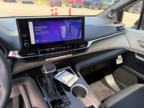 New 2026 Toyota Sienna Platinum AWD/4WD image 51