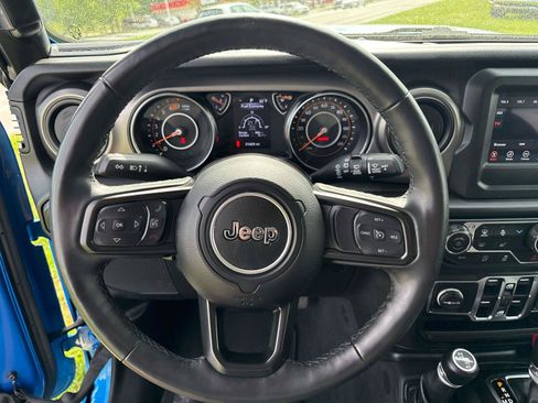Used 2022 Jeep Wrangler Unlimited Sport AWD/4WD image 13