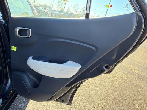 New 2026 Hyundai Venue SEL image 16