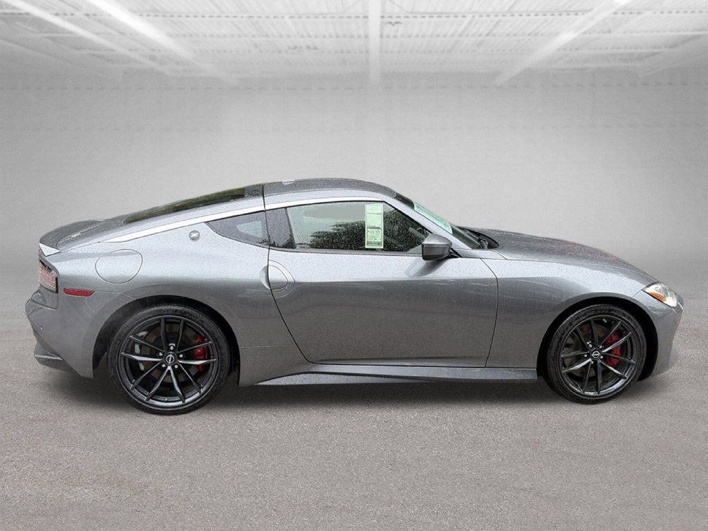 Used 2025 Nissan Z Performance w/ Floor Mat Package RWD image 7