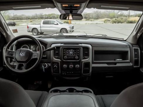 Used 2017 RAM 2500 Tradesman w/ Chrome Appearance Group AWD/4WD image 16