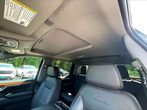 Used 2023 GMC Sierra 1500 Denali w/ Technology Package AWD/4WD image 7