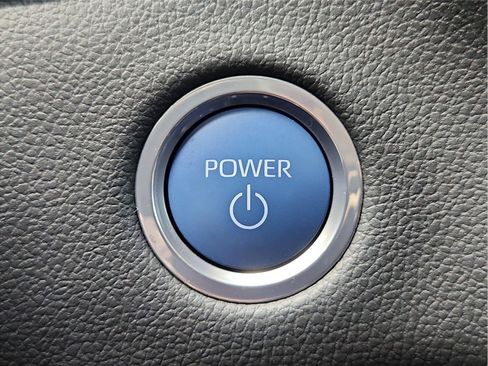 Used 2023 Toyota Tundra Limited AWD/4WD image 16