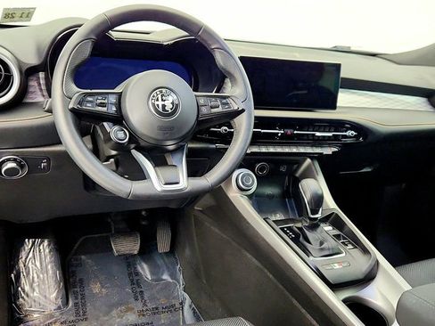 Used 2024 Alfa Romeo Tonale Ti image 13