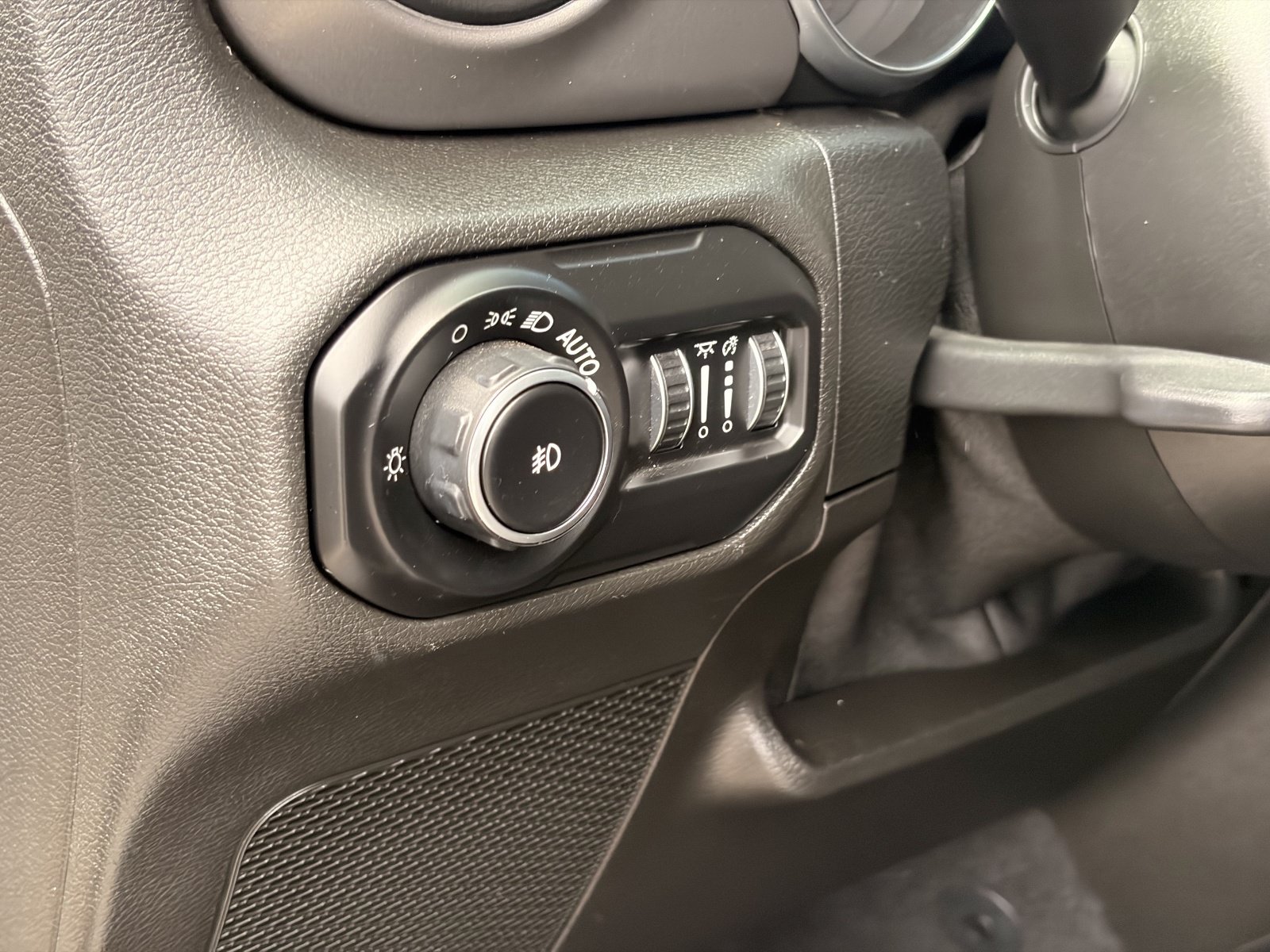 Used 2021 Jeep Wrangler Unlimited Sport AWD/4WD image 19